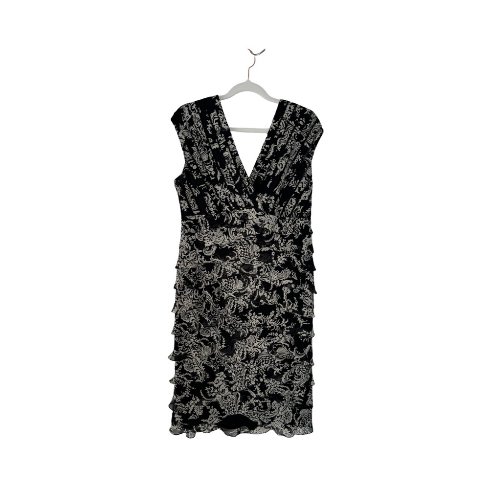 Adrianna Papal Black/White Shutter Pleat Short Sleeve Sheath Dress Size 12